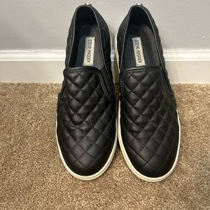 Steve Madden size 11 black slip on shoes